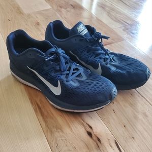 Mens Zoom Winflo5 Shoes Blue, Size 11